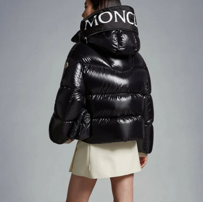 Παλτό με γράμμα "Monc"